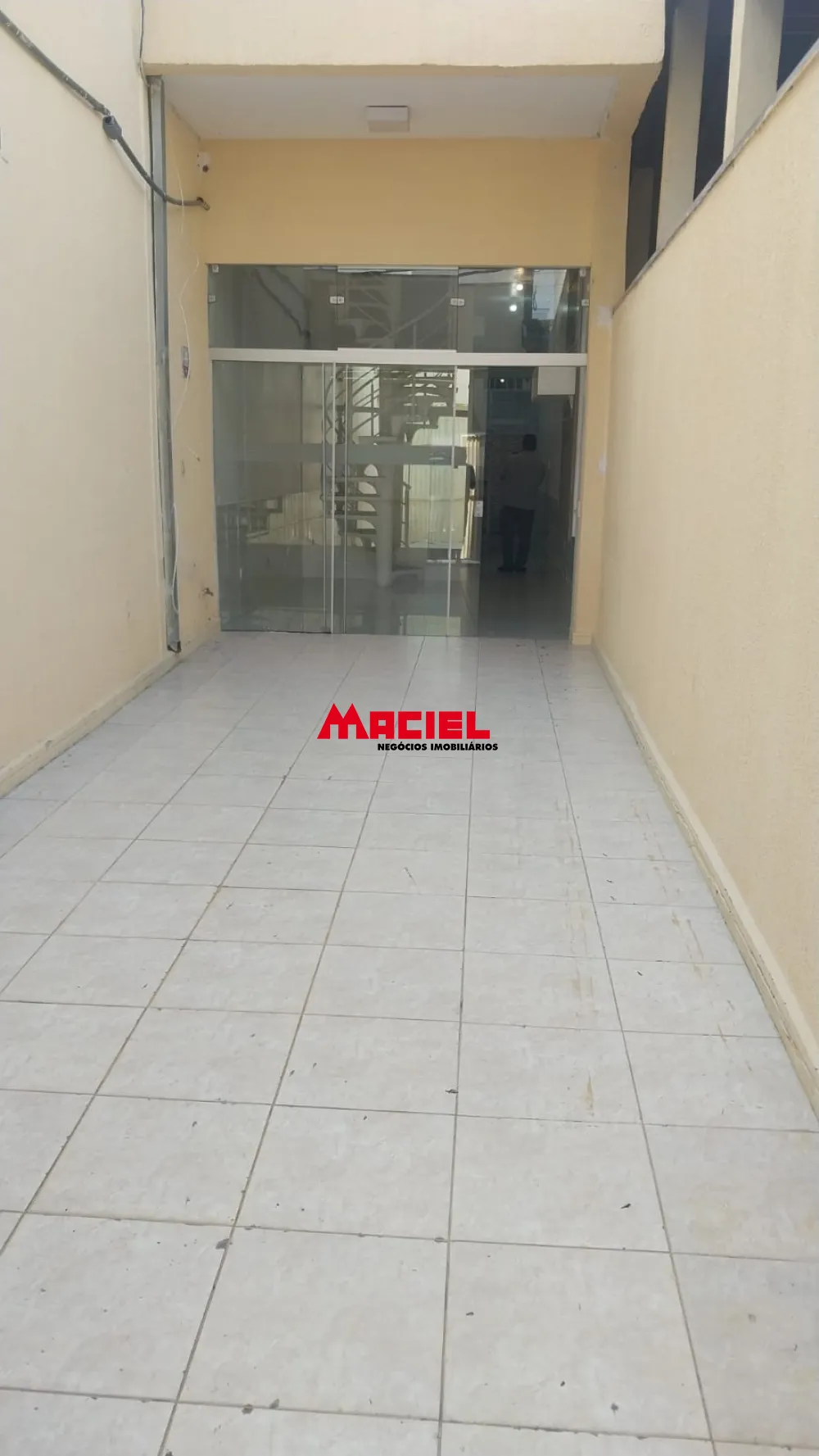 Alugar Comercial / Galp&atilde;o em S&atilde;o Jos&eacute; dos Campos R$ 9.500,00 - Foto 14