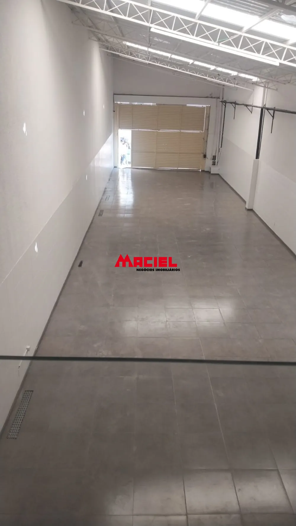 Alugar Comercial / Galp&atilde;o em S&atilde;o Jos&eacute; dos Campos R$ 9.500,00 - Foto 15