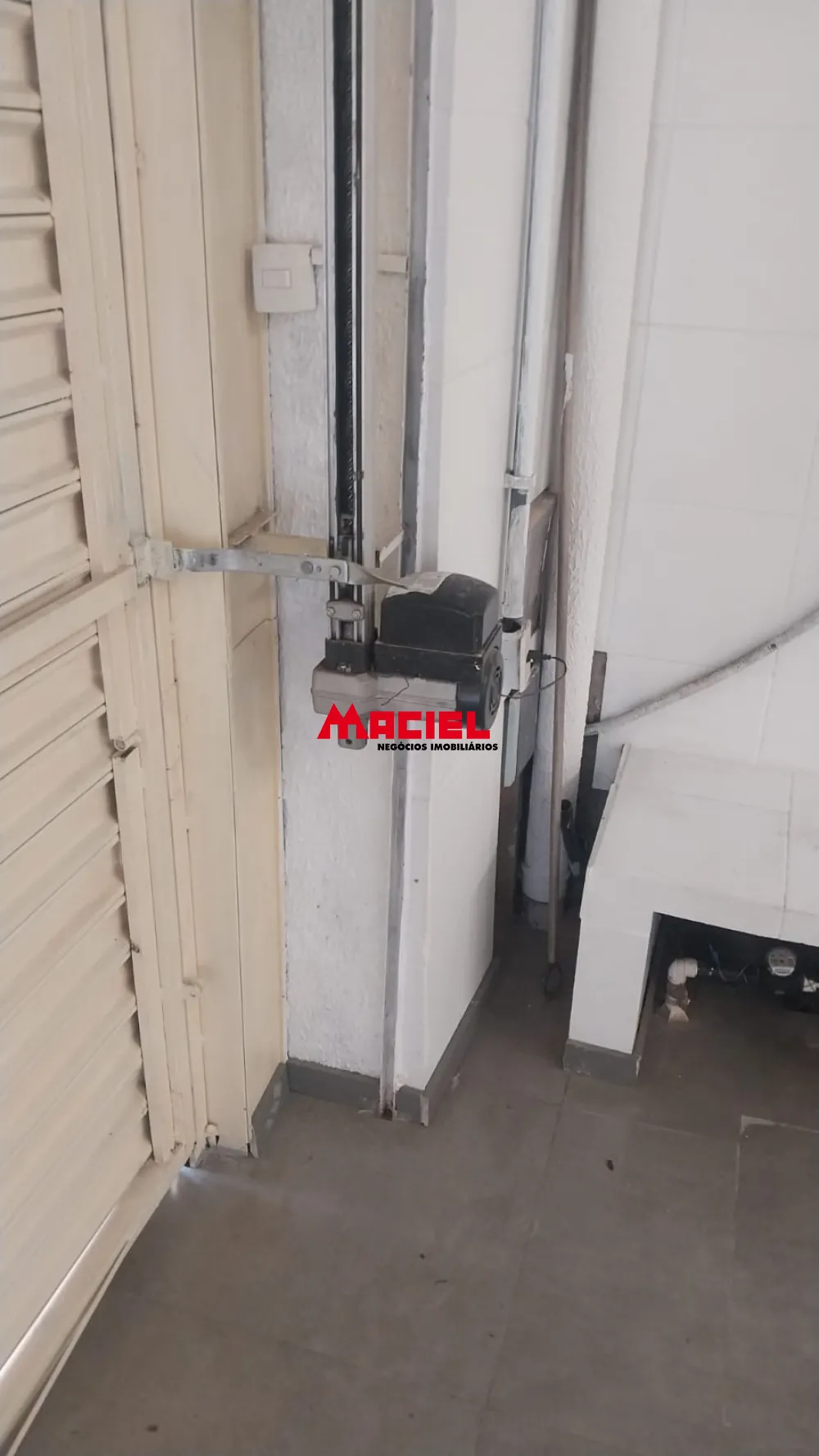 Alugar Comercial / Galp&atilde;o em S&atilde;o Jos&eacute; dos Campos R$ 9.500,00 - Foto 18