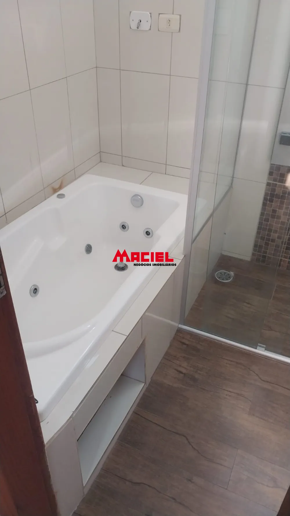 Alugar Comercial / Galp&atilde;o em S&atilde;o Jos&eacute; dos Campos R$ 9.500,00 - Foto 24