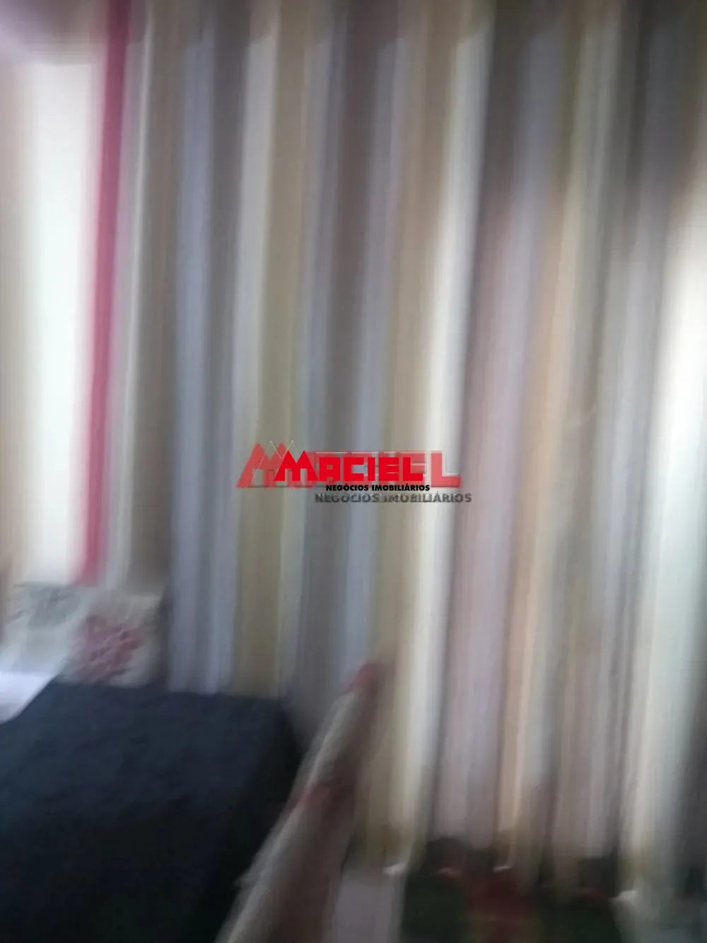 Alugar Casa / Padr&atilde;o em S&atilde;o Jos&eacute; dos Campos R$ 2.000,00 - Foto 1