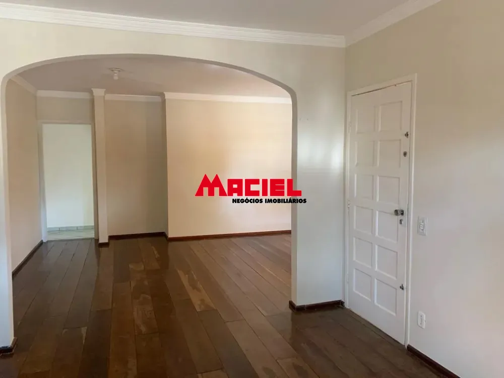 Alugar Casa / Padr&atilde;o em S&atilde;o Jos&eacute; dos Campos R$ 4.300,00 - Foto 12