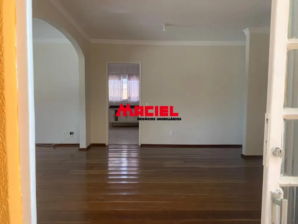 Alugar Casa / Padr&atilde;o em S&atilde;o Jos&eacute; dos Campos R$ 4.300,00 - Foto 9