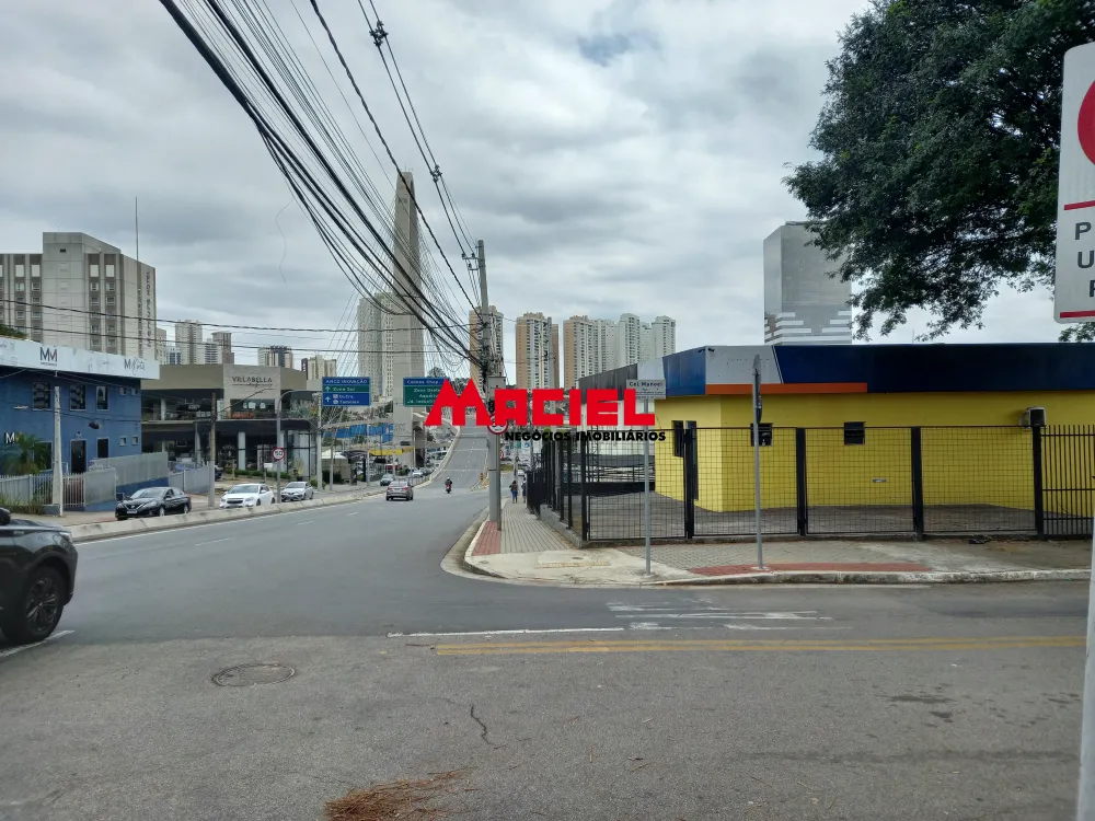 Alugar Comercial / Ponto Comercial em S&atilde;o Jos&eacute; dos Campos R$ 30.000,00 - Foto 13