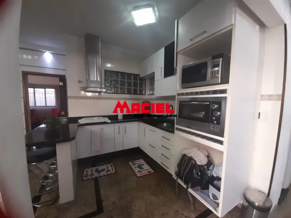 Alugar Casa / Padr&atilde;o em S&atilde;o Jos&eacute; dos Campos R$ 8.000,00 - Foto 4