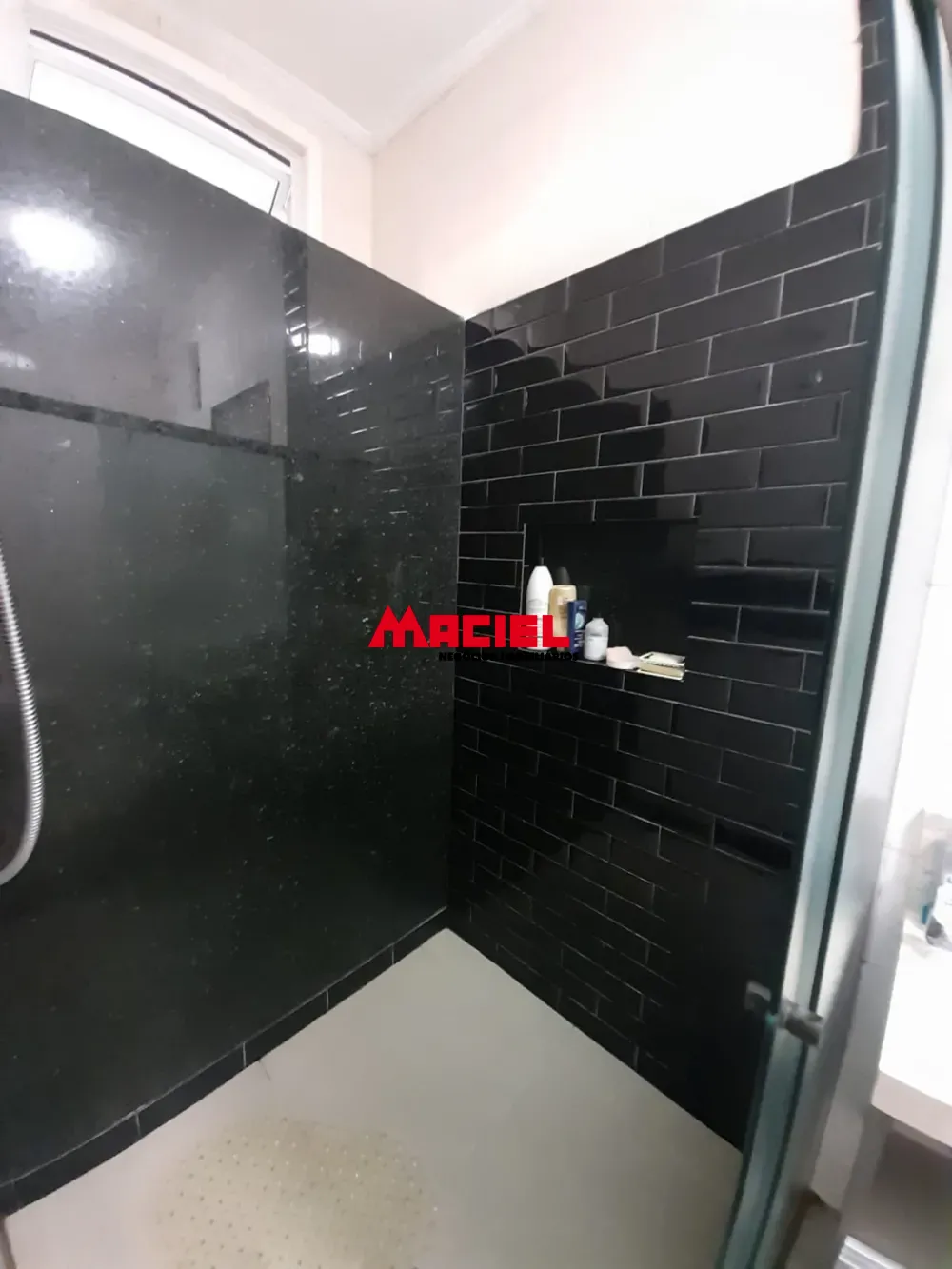Alugar Casa / Padr&atilde;o em S&atilde;o Jos&eacute; dos Campos R$ 8.000,00 - Foto 21
