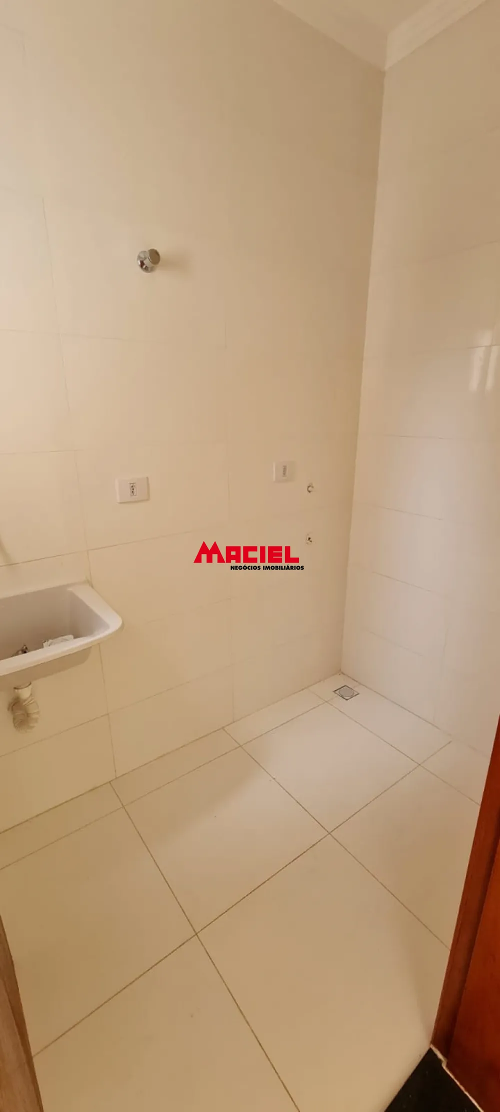 Alugar Casa / Padr&atilde;o em Jacare&iacute; R$ 4.500,00 - Foto 7