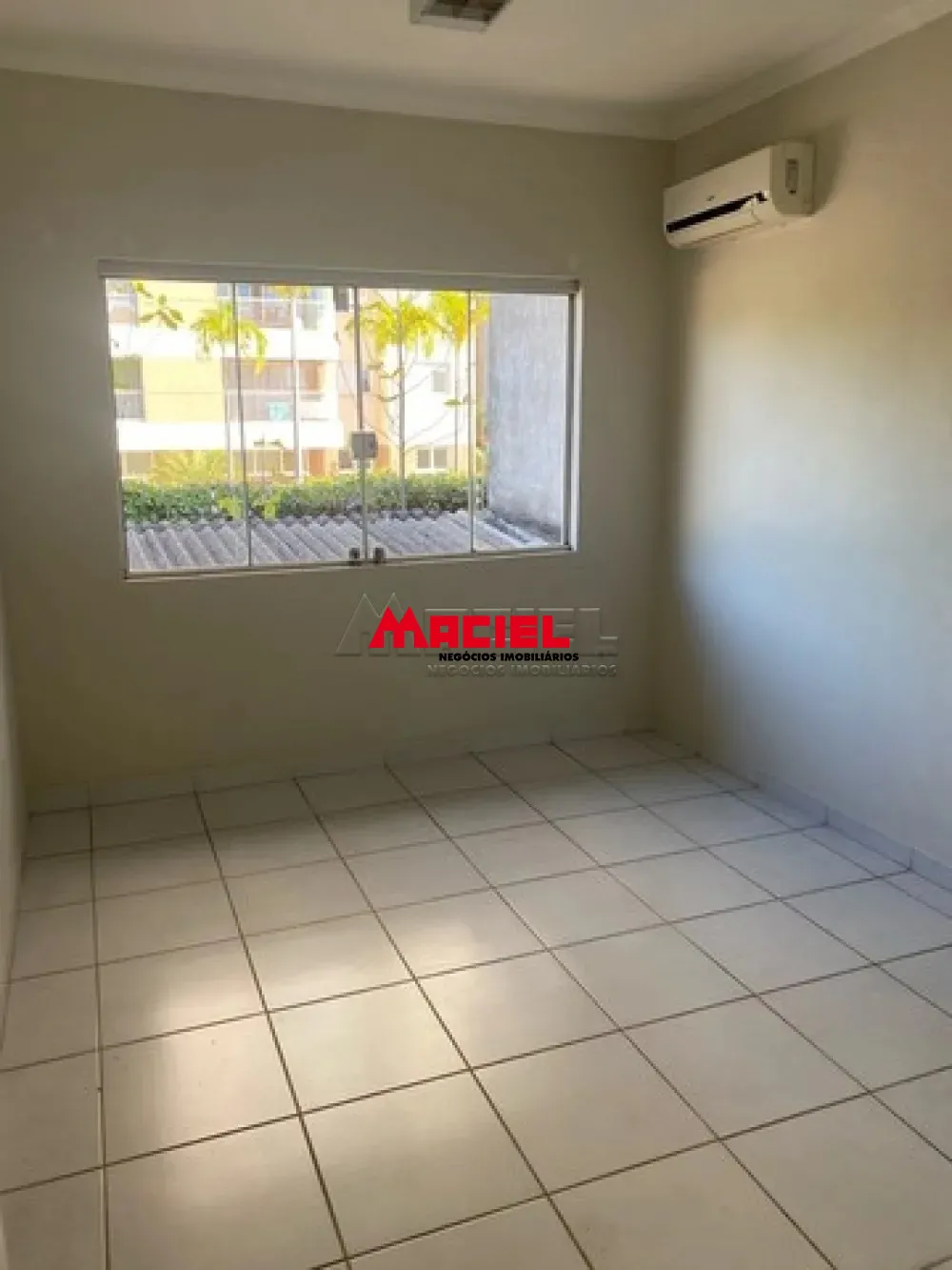 Alugar Comercial / Ponto Comercial em S&atilde;o Jos&eacute; dos Campos R$ 8.000,00 - Foto 12