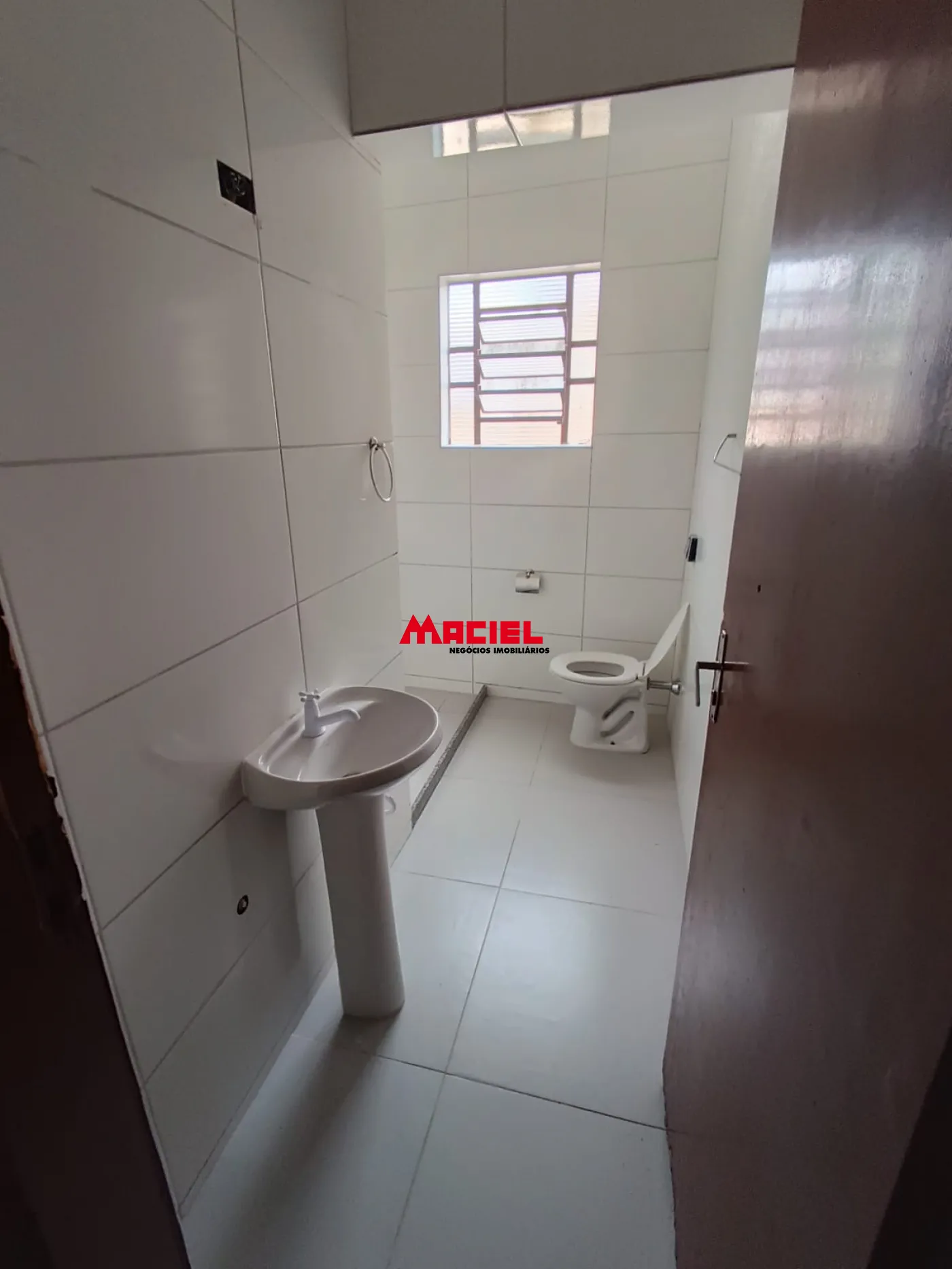 Alugar Casa / Padr&atilde;o em S&atilde;o Jos&eacute; dos Campos R$ 2.500,00 - Foto 16