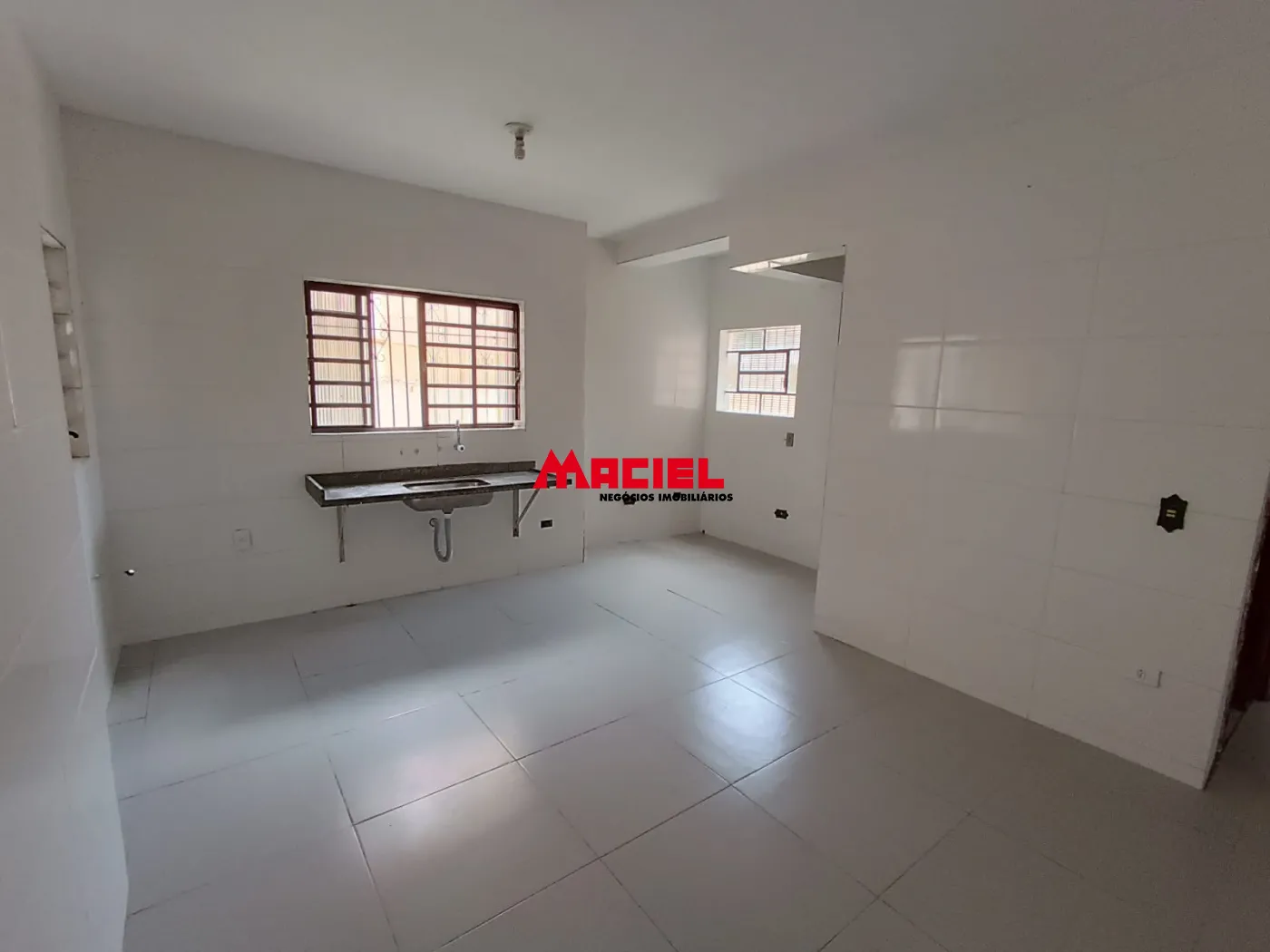 Alugar Casa / Padr&atilde;o em S&atilde;o Jos&eacute; dos Campos R$ 2.500,00 - Foto 8