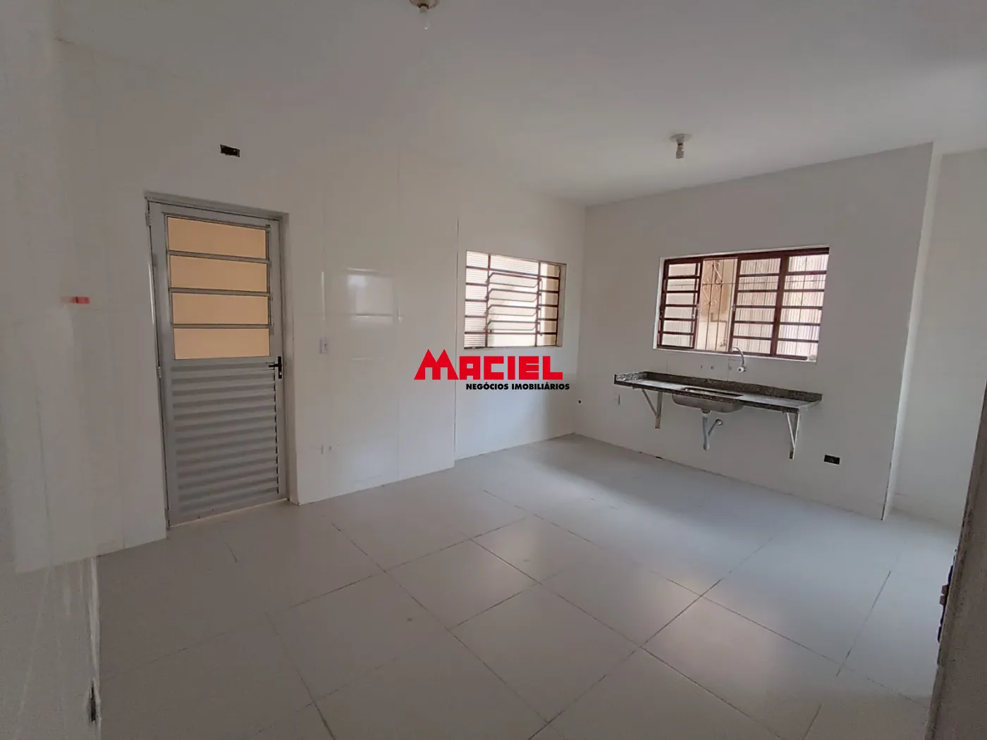 Alugar Casa / Padr&atilde;o em S&atilde;o Jos&eacute; dos Campos R$ 2.500,00 - Foto 9