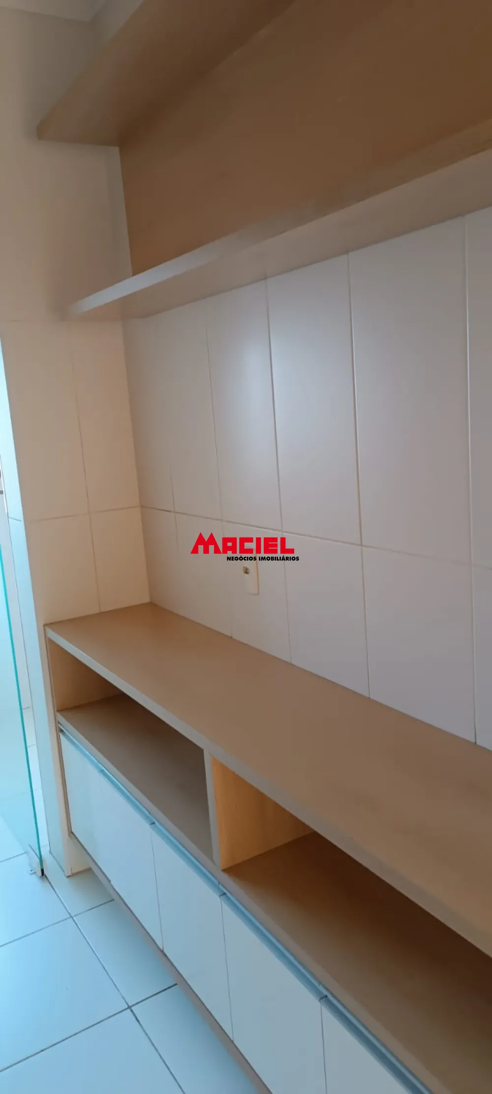 Alugar Apartamento / Padr&atilde;o em S&atilde;o Jos&eacute; dos Campos R$ 2.000,00 - Foto 4
