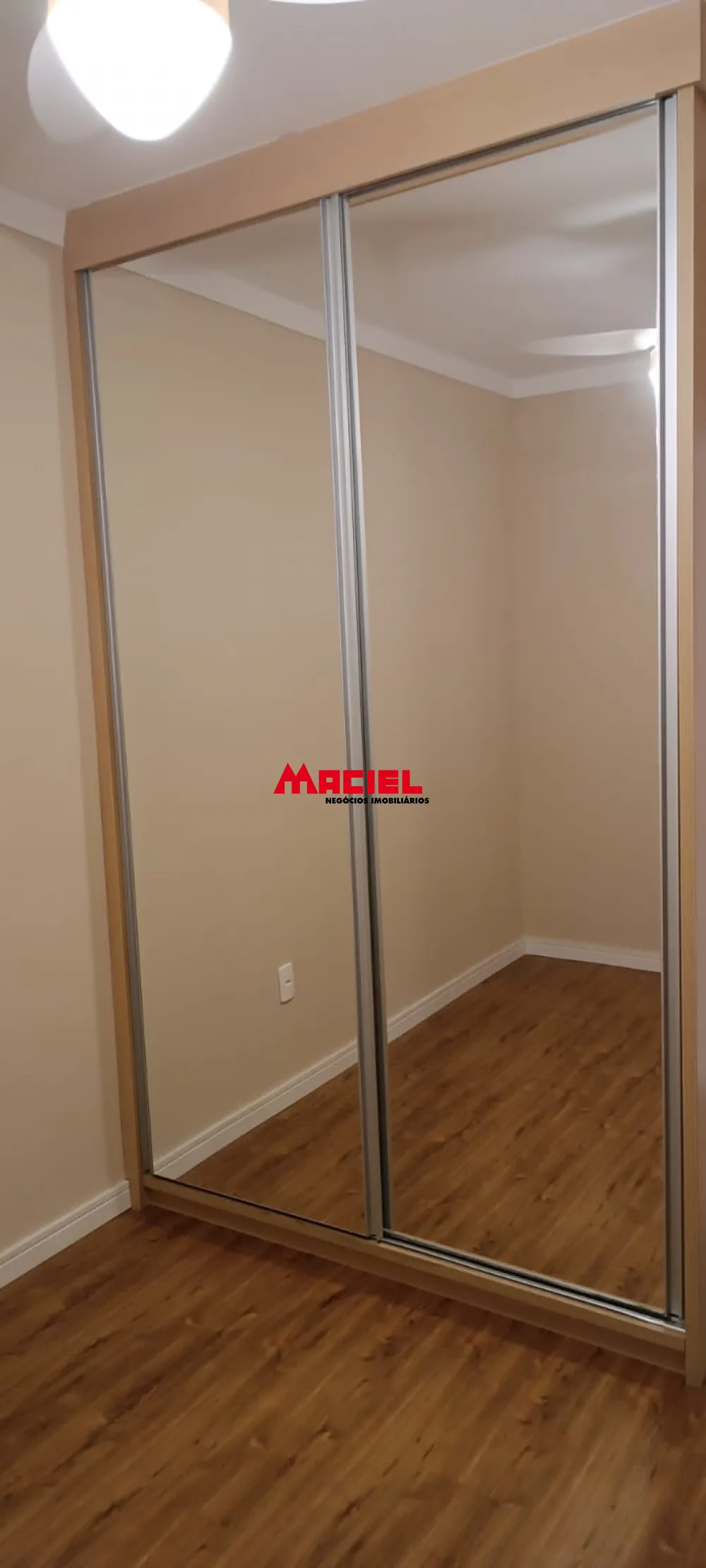 Alugar Apartamento / Padr&atilde;o em S&atilde;o Jos&eacute; dos Campos R$ 2.000,00 - Foto 10