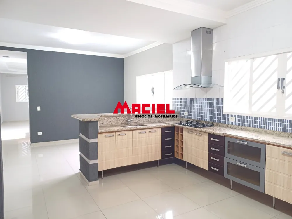 Alugar Casa / Sobrado em S&atilde;o Jos&eacute; dos Campos R$ 3.500,00 - Foto 2