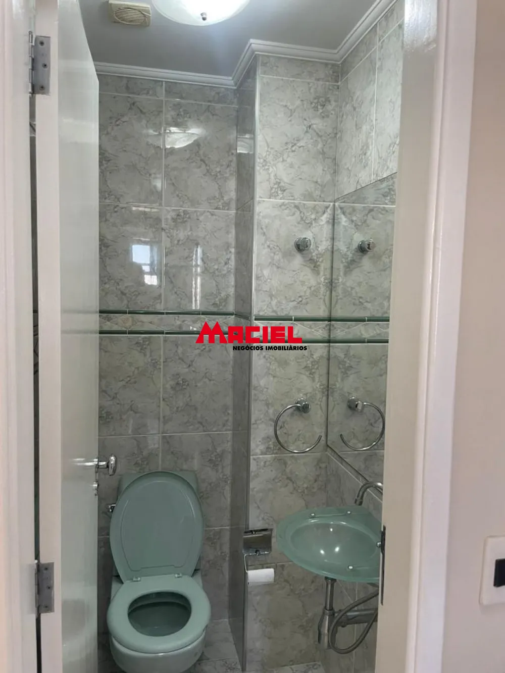 Alugar Apartamento / Padr&atilde;o em S&atilde;o Jos&eacute; dos Campos R$ 4.000,00 - Foto 43