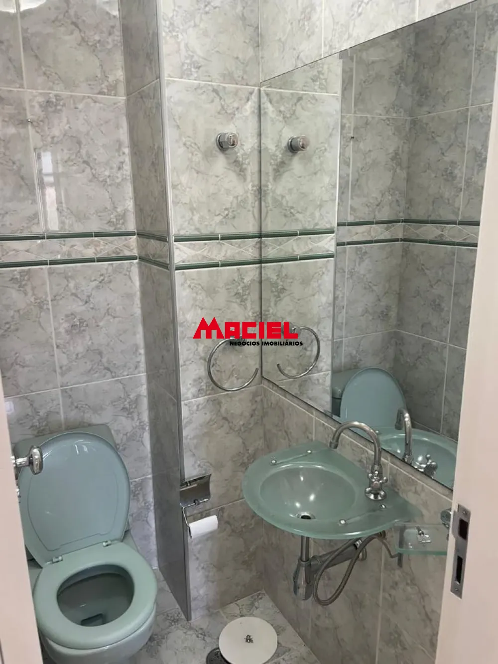 Alugar Apartamento / Padr&atilde;o em S&atilde;o Jos&eacute; dos Campos R$ 4.000,00 - Foto 44