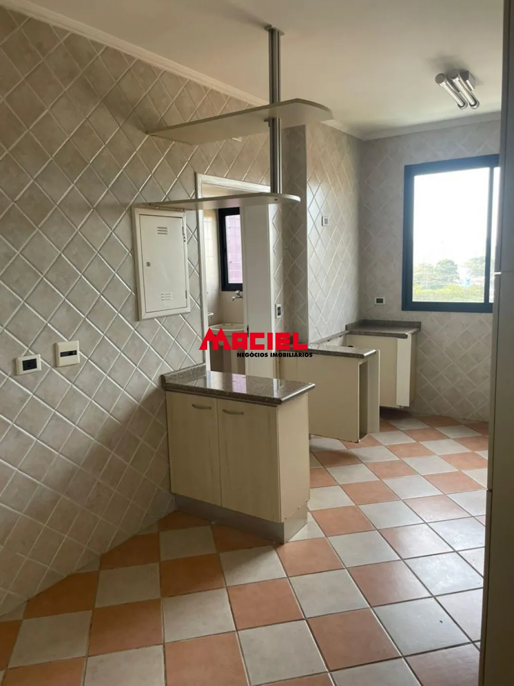 Alugar Apartamento / Padr&atilde;o em S&atilde;o Jos&eacute; dos Campos R$ 4.000,00 - Foto 45
