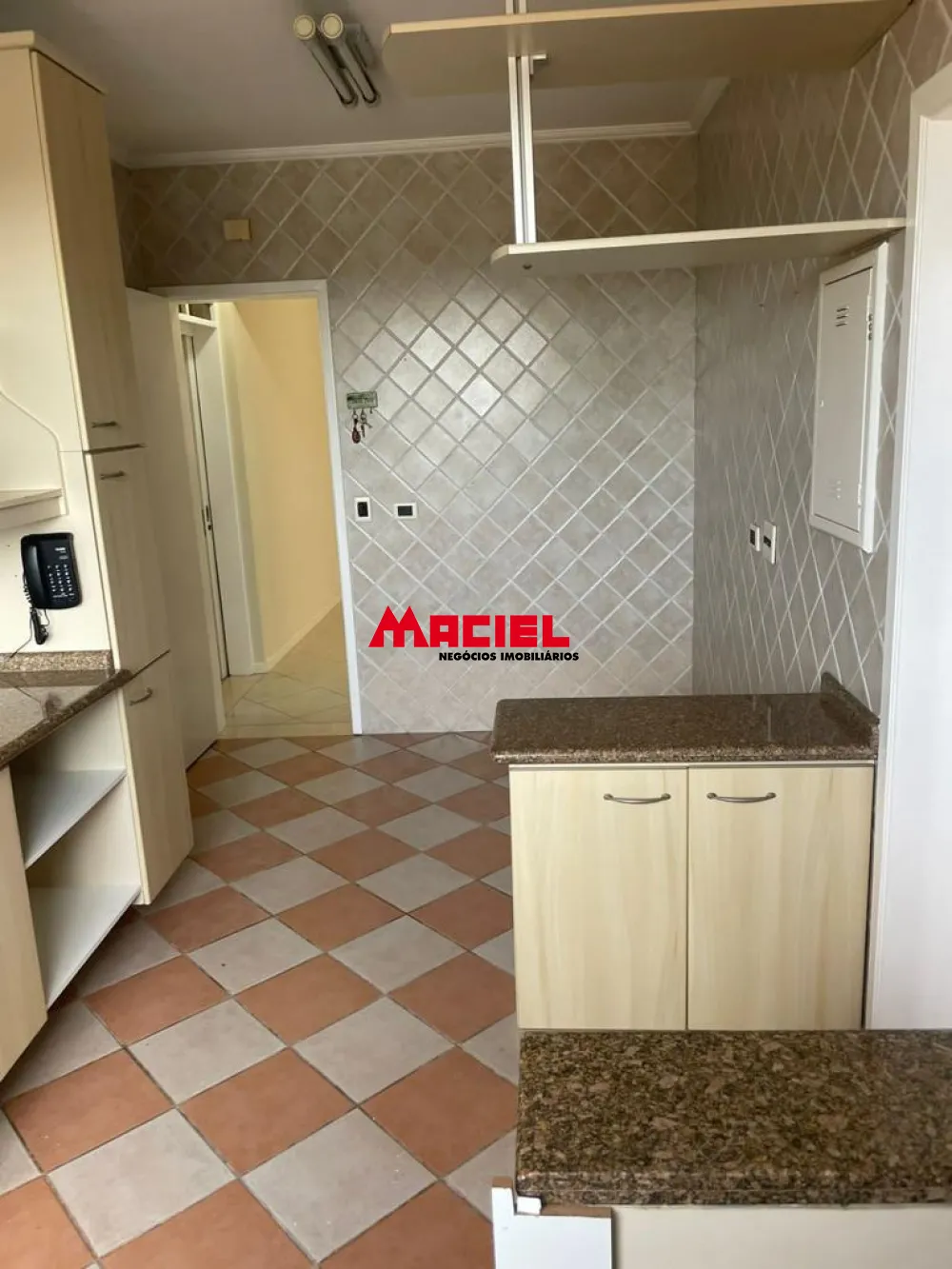 Alugar Apartamento / Padr&atilde;o em S&atilde;o Jos&eacute; dos Campos R$ 4.000,00 - Foto 52