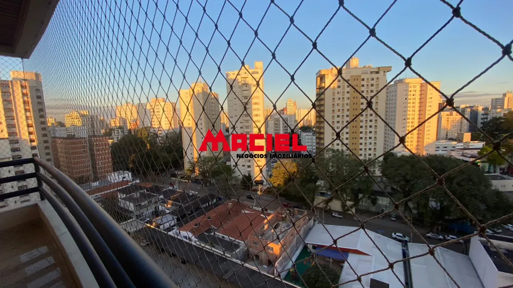 Alugar Apartamento / Padr&atilde;o em S&atilde;o Jos&eacute; dos Campos R$ 4.800,00 - Foto 5