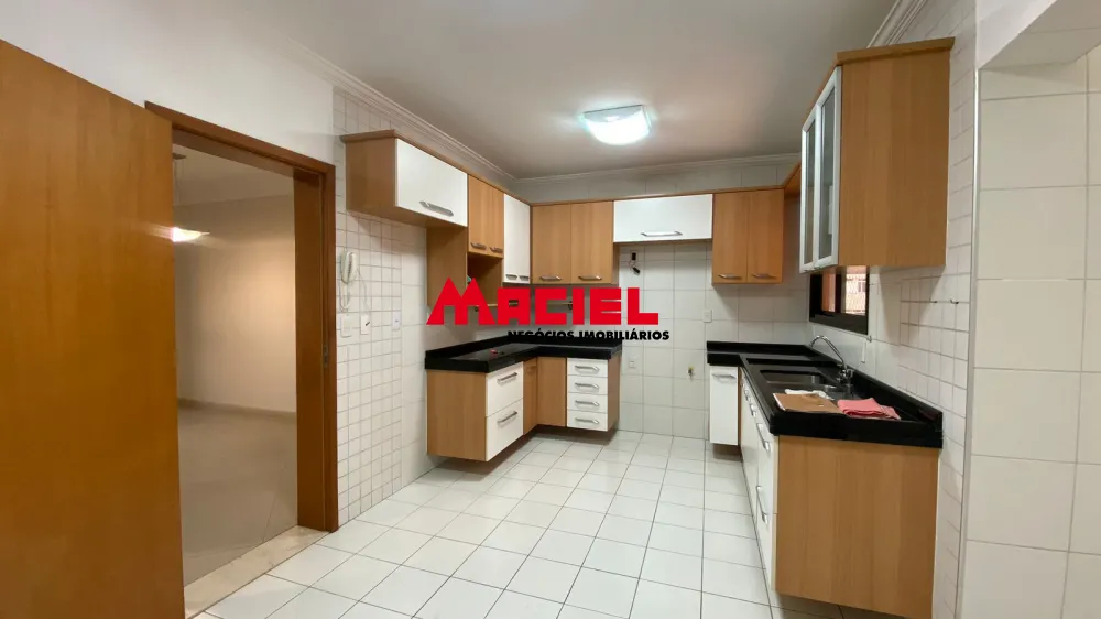Alugar Apartamento / Padr&atilde;o em S&atilde;o Jos&eacute; dos Campos R$ 4.800,00 - Foto 8