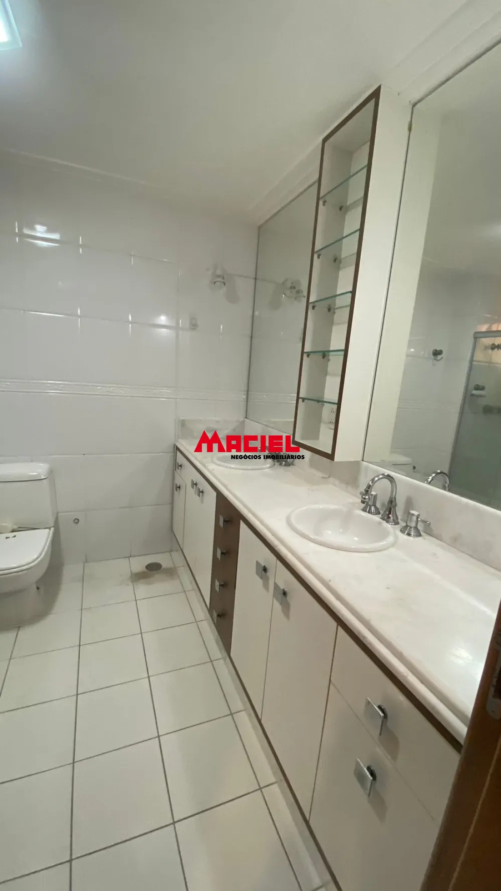 Alugar Apartamento / Padr&atilde;o em S&atilde;o Jos&eacute; dos Campos R$ 4.800,00 - Foto 18