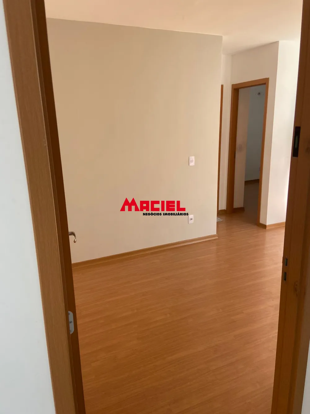 Alugar Apartamento / Padr&atilde;o em S&atilde;o Jos&eacute; dos Campos R$ 800,00 - Foto 5