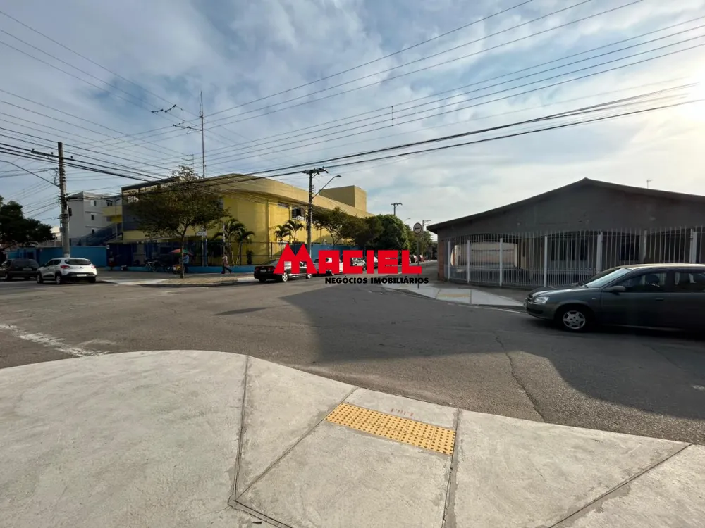 Comprar Casa / Padr&atilde;o em S&atilde;o Jos&eacute; dos Campos R$ 1.600.000,00 - Foto 2