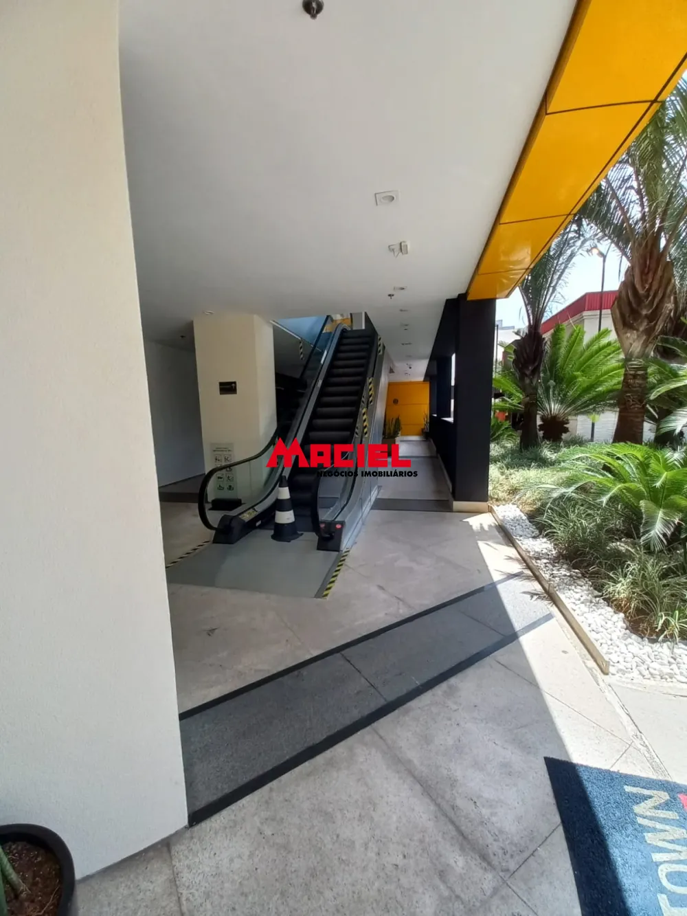 Comprar Comercial / Sala em Edif&iacute;cio/Condom&iacute;nio em S&atilde;o Jos&eacute; dos Campos R$ 299.000,00 - Foto 2