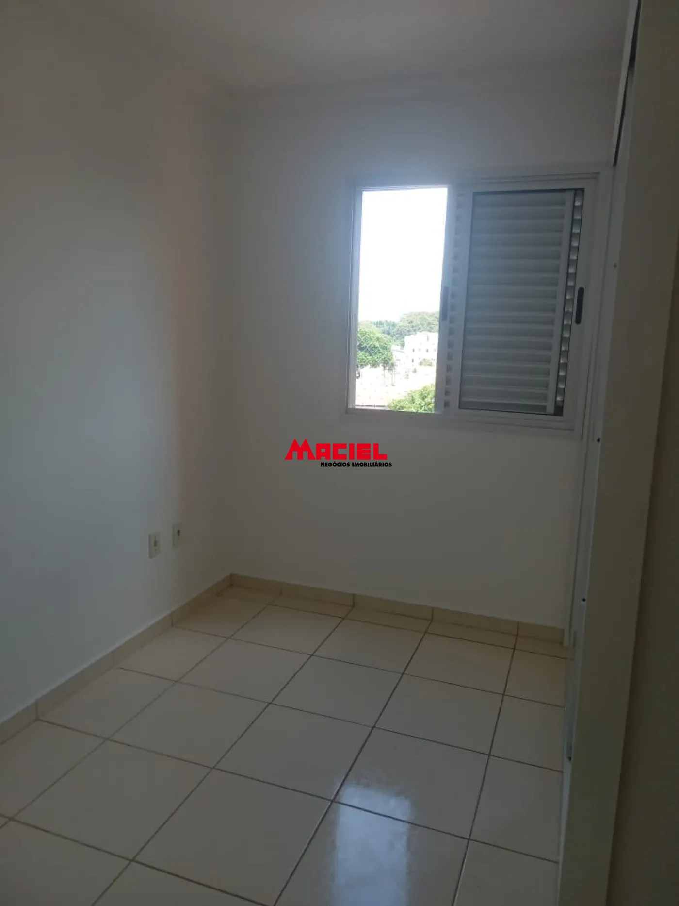 Alugar Apartamento / Padr&atilde;o em S&atilde;o Jos&eacute; dos Campos R$ 2.500,00 - Foto 6