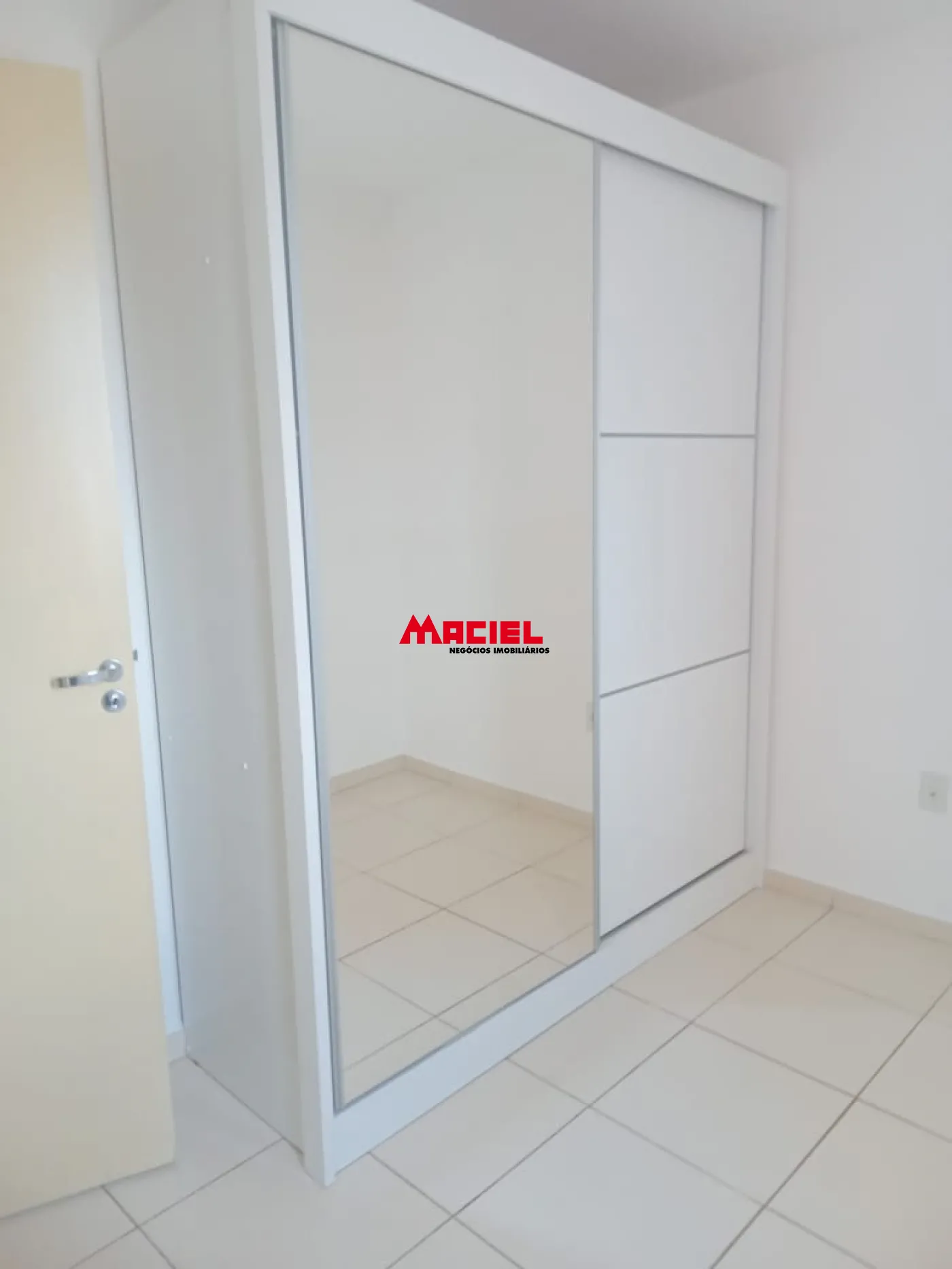 Alugar Apartamento / Padr&atilde;o em S&atilde;o Jos&eacute; dos Campos R$ 2.500,00 - Foto 11