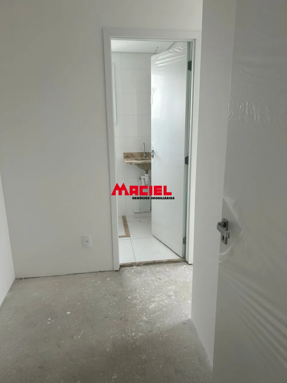 Alugar Apartamento / Padr&atilde;o em S&atilde;o Jos&eacute; dos Campos R$ 2.300,00 - Foto 4