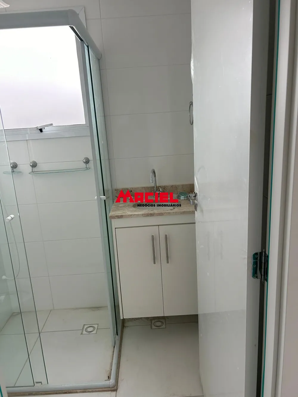 Alugar Apartamento / Padr&atilde;o em S&atilde;o Jos&eacute; dos Campos R$ 2.300,00 - Foto 7