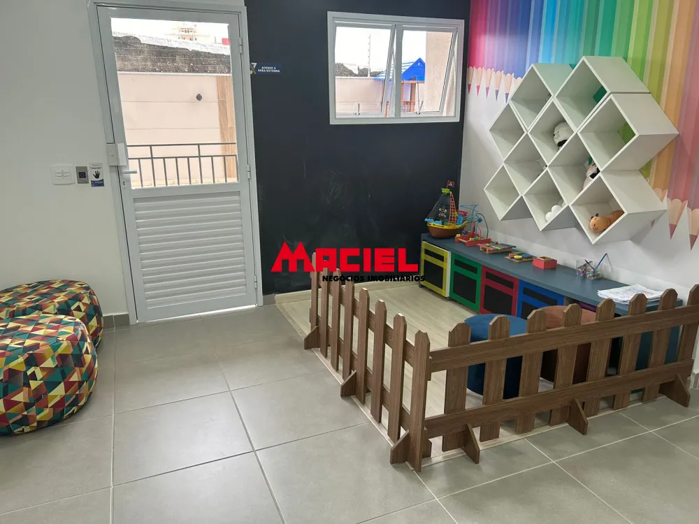 Alugar Apartamento / Padr&atilde;o em S&atilde;o Jos&eacute; dos Campos R$ 2.300,00 - Foto 4