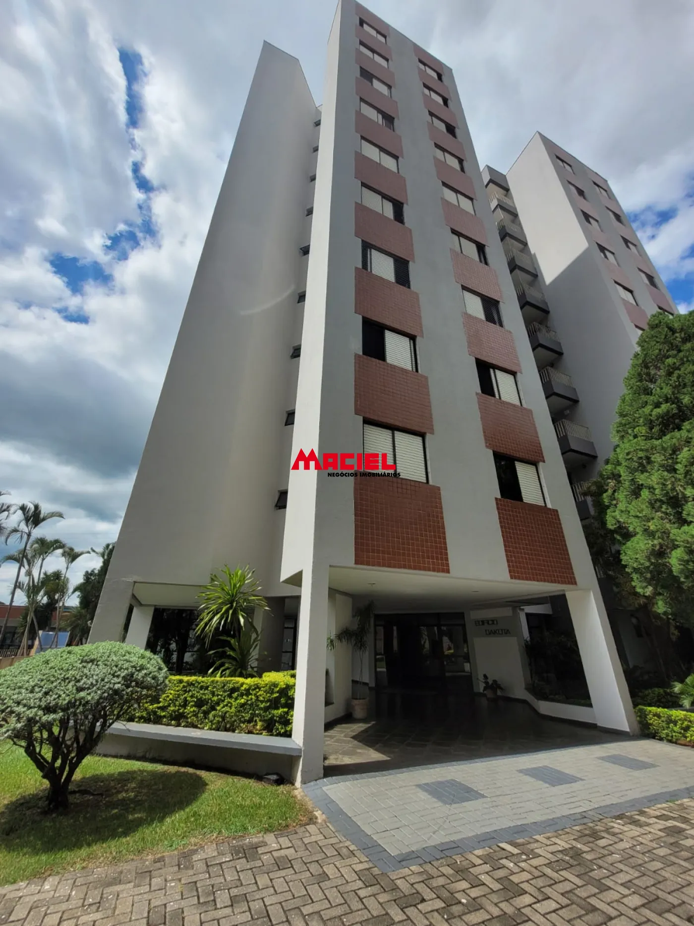 Comprar Apartamento / Padr&atilde;o em S&atilde;o Jos&eacute; dos Campos R$ 380.000,00 - Foto 2