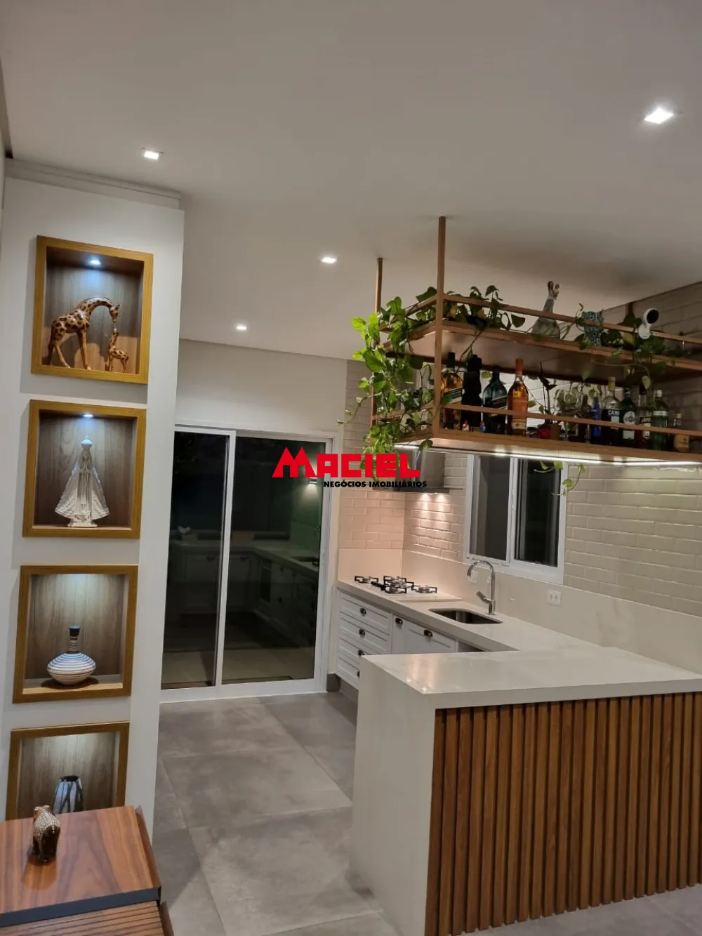 Comprar Casa / Condom&iacute;nio em Ca&ccedil;apava R$ 1.280.000,00 - Foto 1