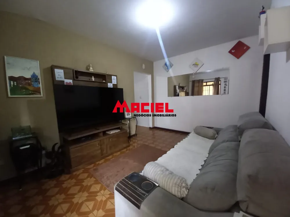 Comprar Casa / Padr&atilde;o em S&atilde;o Jos&eacute; dos Campos R$ 235.000,00 - Foto 1