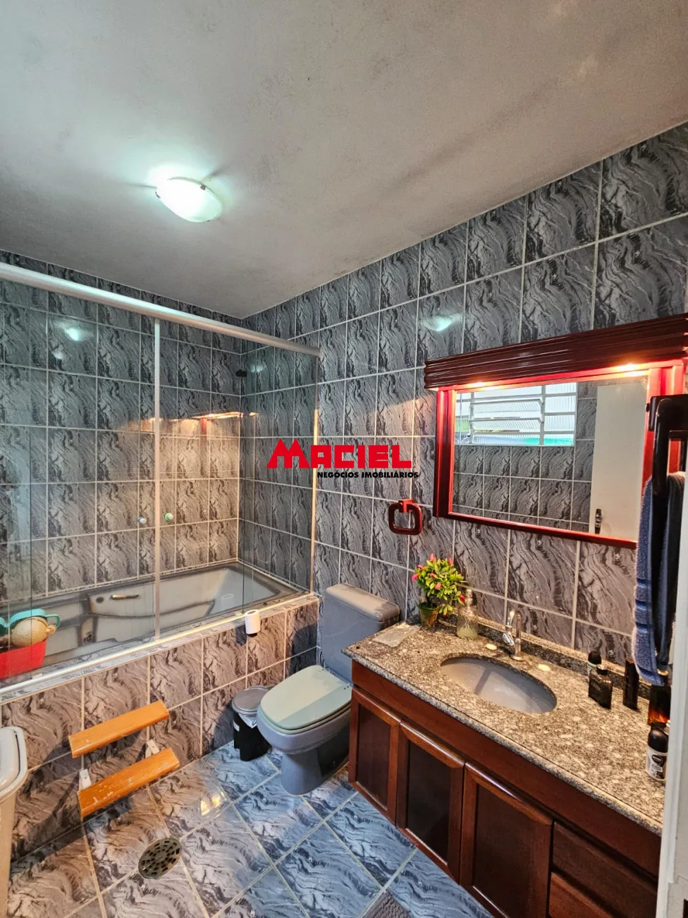 Alugar Casa / Padr&atilde;o em S&atilde;o Jos&eacute; dos Campos R$ 3.500,00 - Foto 31