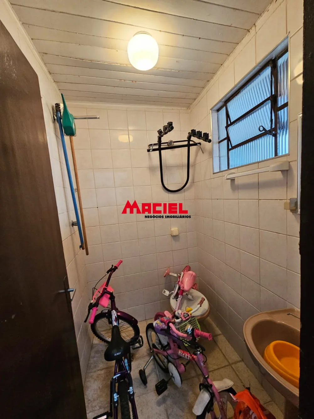 Alugar Casa / Padr&atilde;o em S&atilde;o Jos&eacute; dos Campos R$ 3.500,00 - Foto 36