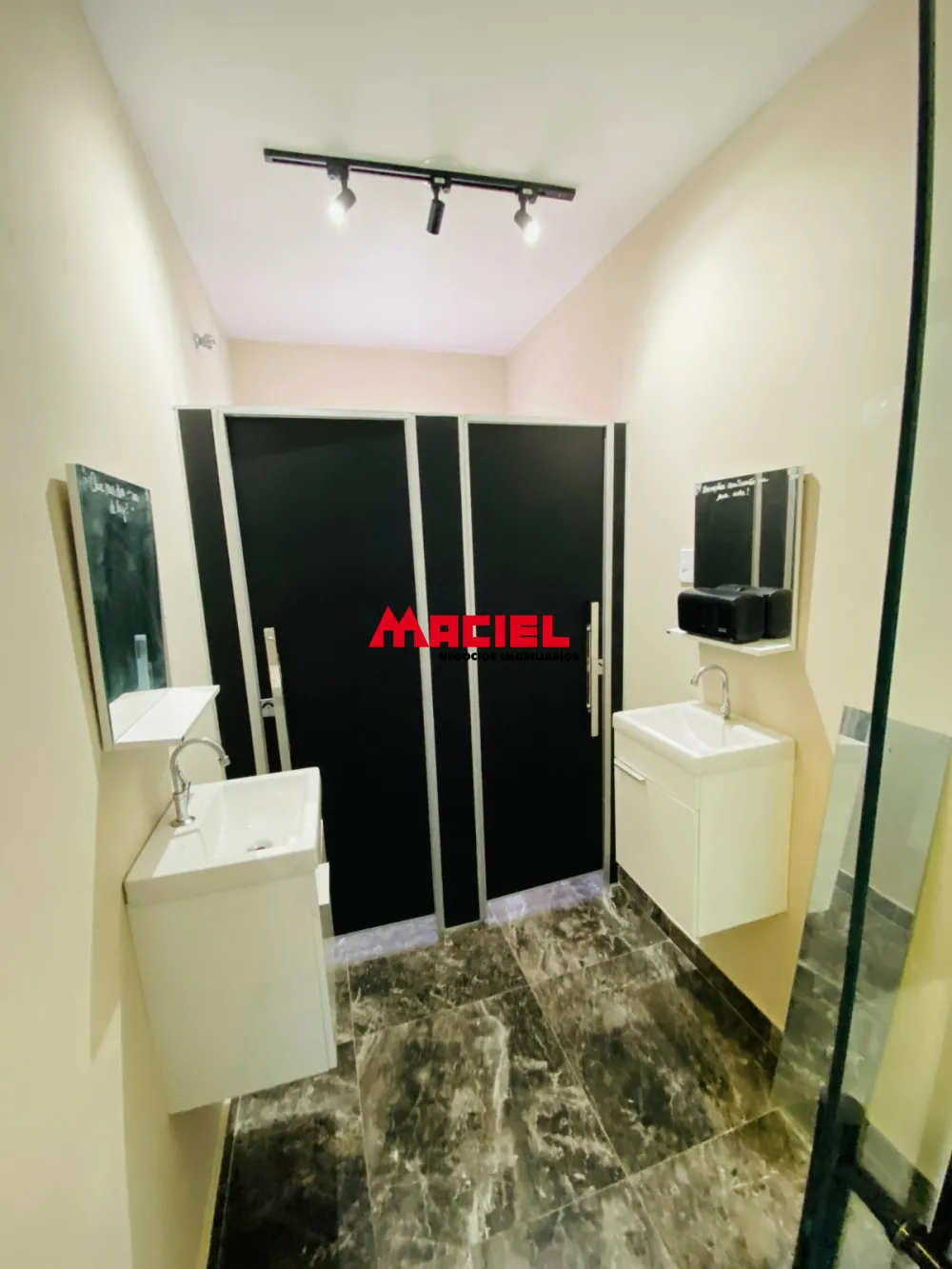 Comprar Comercial / Pr&eacute;dio em S&atilde;o Jos&eacute; dos Campos R$ 1.250.000,00 - Foto 26