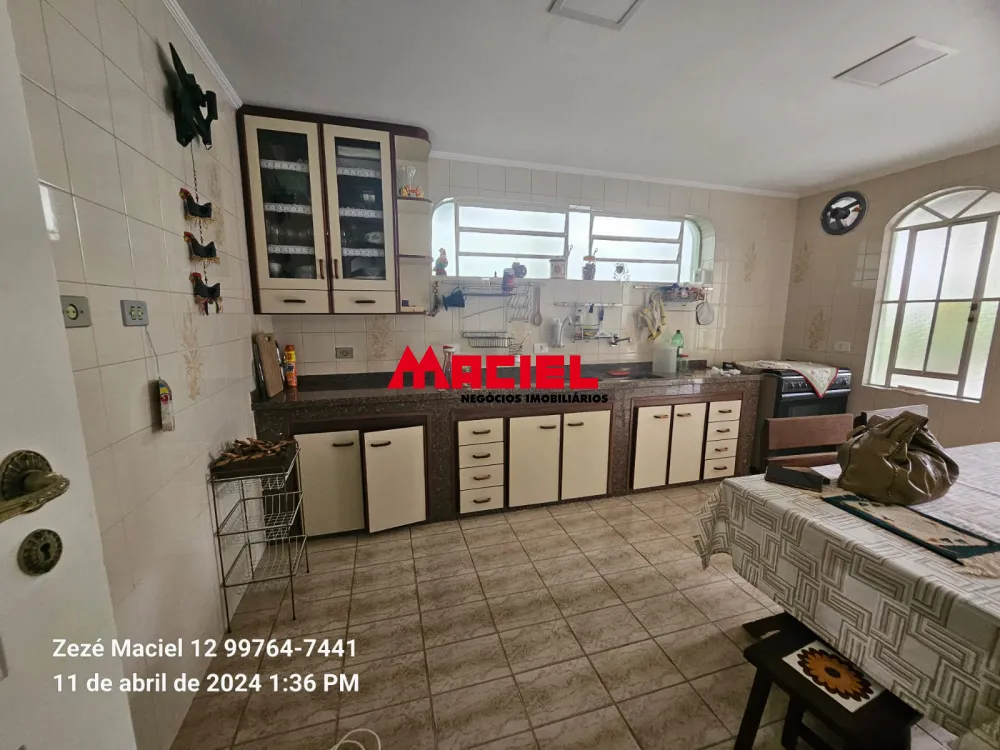 Alugar Casa / Sobrado em S&atilde;o Jos&eacute; dos Campos R$ 5.500,00 - Foto 12