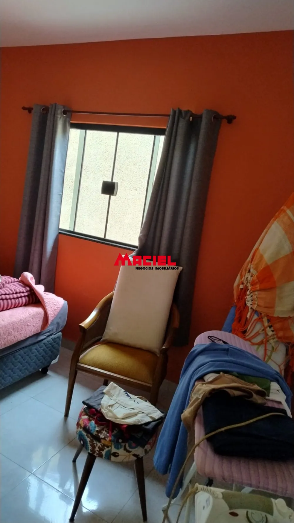 Comprar Casa / Padr&atilde;o em Taubat&eacute; R$ 270.000,00 - Foto 3