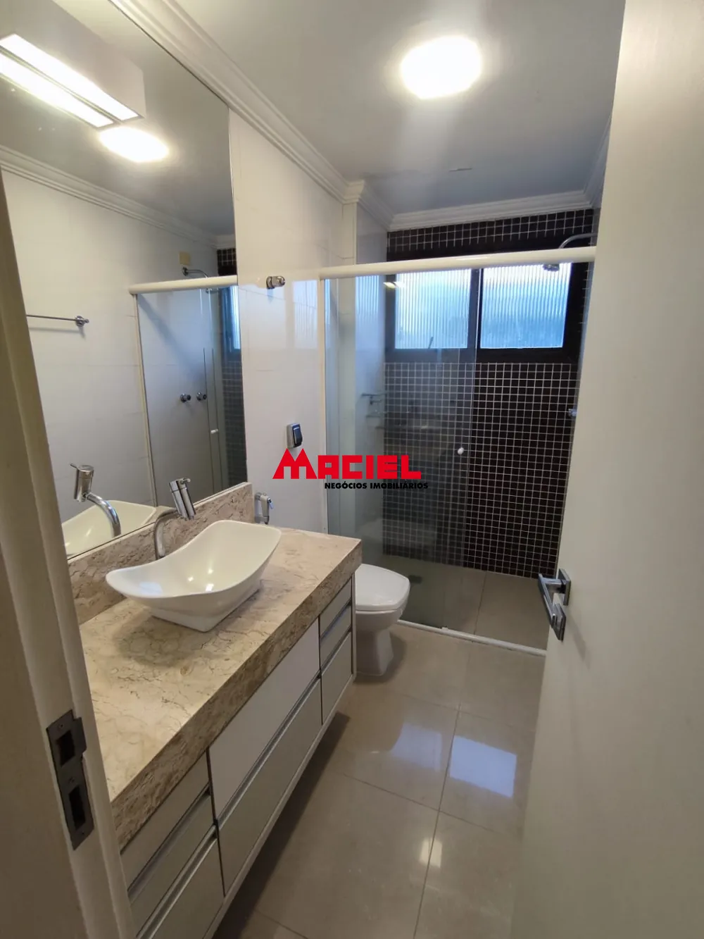 Alugar Apartamento / Padr&atilde;o em S&atilde;o Jos&eacute; dos Campos R$ 3.500,00 - Foto 14