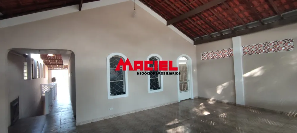 Alugar Casa / Padr&atilde;o em S&atilde;o Jos&eacute; dos Campos R$ 3.900,00 - Foto 2