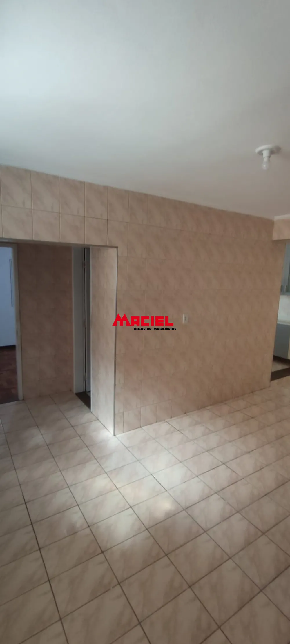 Alugar Casa / Padr&atilde;o em S&atilde;o Jos&eacute; dos Campos R$ 3.900,00 - Foto 12
