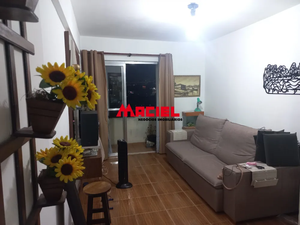 Alugar Apartamento / Padr&atilde;o em S&atilde;o Jos&eacute; dos Campos R$ 1.600,00 - Foto 2