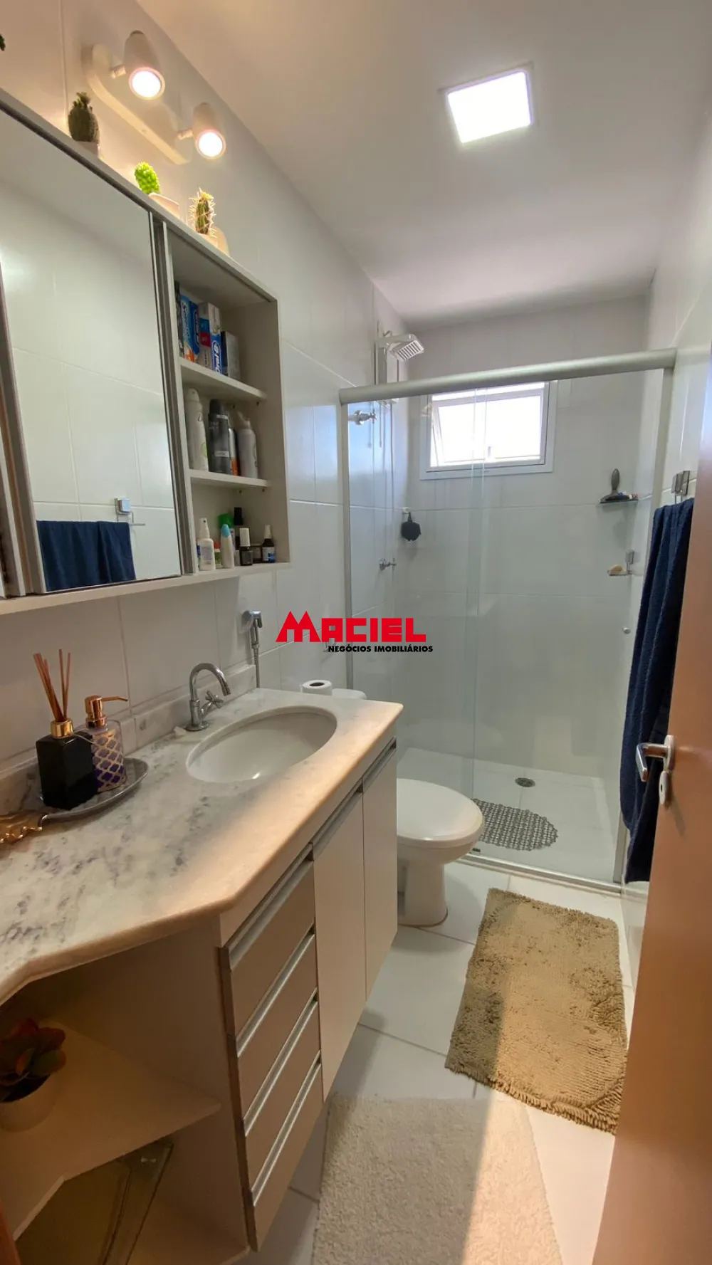 Alugar Apartamento / Padr&atilde;o em S&atilde;o Jos&eacute; dos Campos R$ 2.800,00 - Foto 18