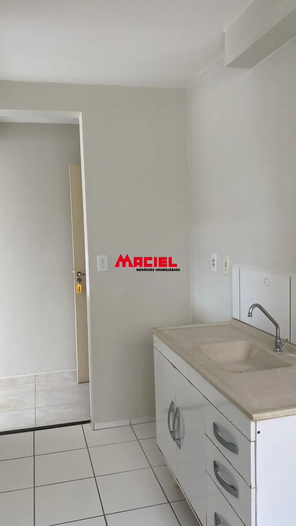 Alugar Apartamento / Padr&atilde;o em Jacare&iacute; R$ 1.300,00 - Foto 1