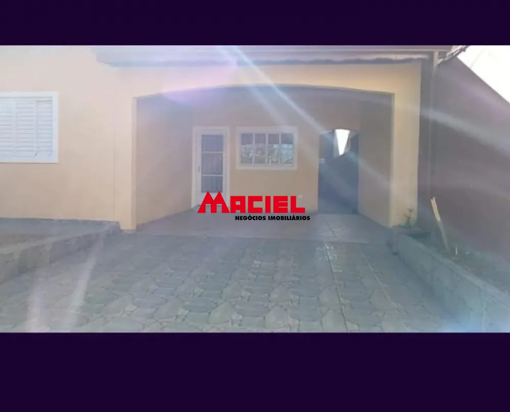 Alugar Casa / Padr&atilde;o em S&atilde;o Jos&eacute; dos Campos R$ 1.800,00 - Foto 4