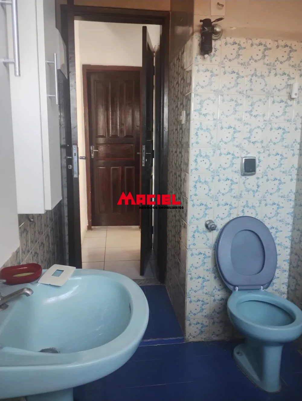 Alugar Casa / Padr&atilde;o em S&atilde;o Jos&eacute; dos Campos R$ 3.500,00 - Foto 4