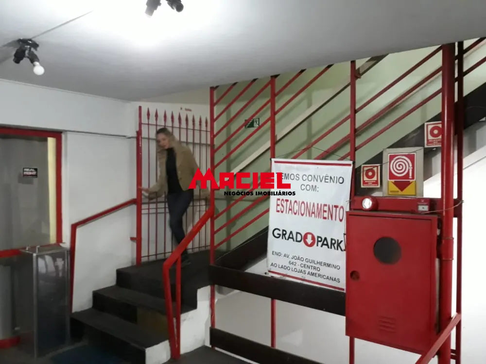 Alugar Comercial / Pr&eacute;dio em S&atilde;o Jos&eacute; dos Campos R$ 8.000,00 - Foto 3